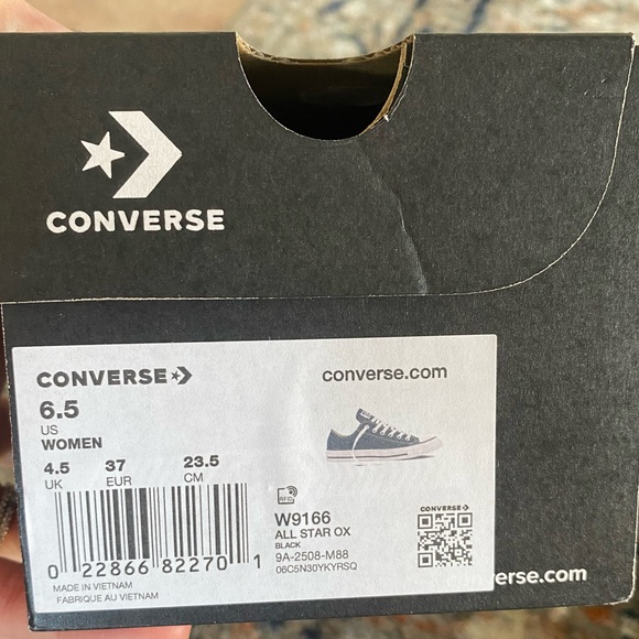 Converse Chuck Taylor All Star Low Top Sneakers Unisex: Men’s 4.5 / Women’s 6.5 - Picture 10 of 10